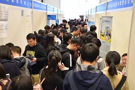 广西省内实力强的军校，很多人都不知道，分数不高毕业包分配图片