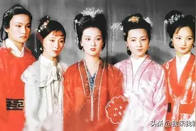 87版《红楼梦》的服化道是换过团队的，原因就是一个字：穷图片