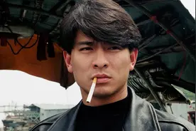 杜琪峰为数不多的赌片，两首主题歌喧宾夺主，成为华语经典图片