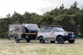 底盘可升降，能越野的拖挂房车——越界REGENT全地形拖挂图片