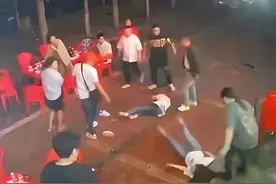 唐山事件后续，澳门黑帮教父崩牙驹仗义发声：男人不应该打女人图片