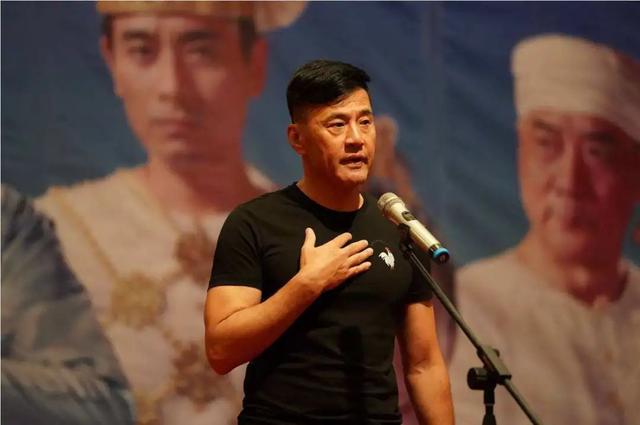 同样是演“关羽”，于荣光和陆树铭放在一起看，差别就出来了