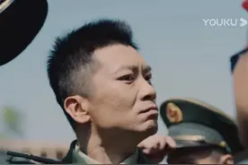 《特战荣耀》：向飞，让一个英雄的儿子，再次相信英雄的优秀排长图片