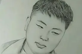 去年凤冠霞帔多欢喜，今年伊人已去朱楼空图片