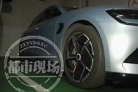 业主买了新能源车，想在自家车位安装充电桩，业委会：坚决不同意图片