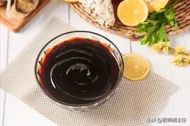 为何越来越多人不吃蚝油了，医生提醒：这3种调味品尽量少碰图片