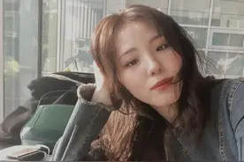 韩素希亲妹妹社交平台曝光，颜值不输姐姐，姐妹评论区互怼好真实图片