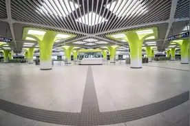 地铁10号线试乘体验开放日 市民来“探站”图片