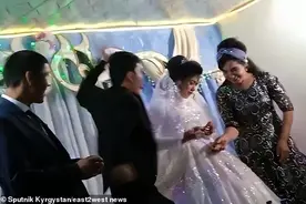 乌兹别克新郎暴打新娘的头，总统女儿谴责，“团圆”结局令人忧心图片