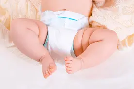 几岁给宝宝戒掉纸尿裤合适？宜早不宜迟，以免给娃带来不良影响图片