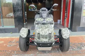 如果你买不起庞巴迪倒三轮，不如看看它——吉铭坦途300图片