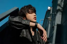 网爆亚洲第一美男蔡徐坤，24岁未婚生三娃还是不同的妈！图片