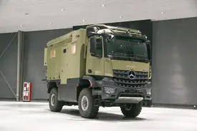 C本能开，视野超宽，还有奔驰大LOGO！阿莫迪罗挑战者重卡房车图片