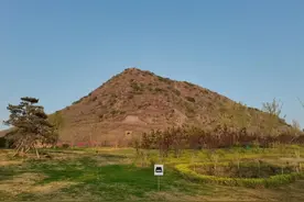 济南华山，惊现石门！难道是传说中的天地宝库？图片