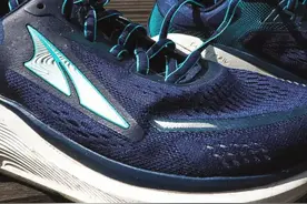 专业不输四大跑鞋，颜值不输耐克阿迪，盘点3双“小众”优质跑鞋图片