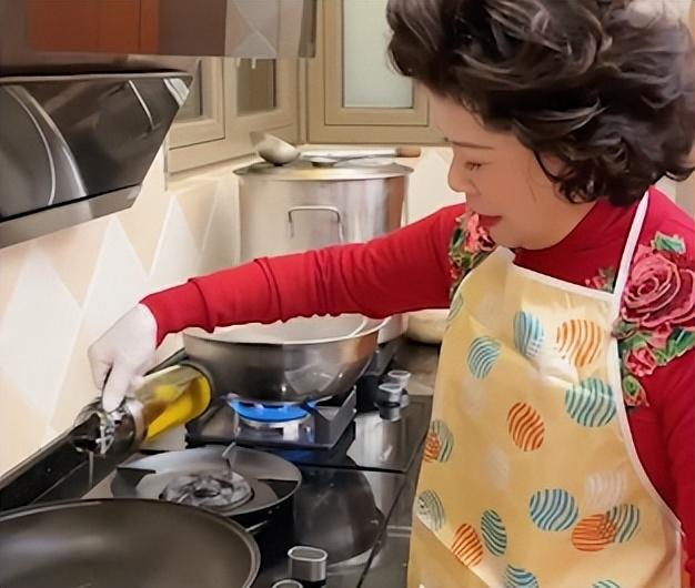 燕窝花胶 有钱人都吃 2026年燕窝花胶有用吗