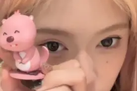 今年最可爱顶流，又被00后玩成阴阳怪气表情包了图片