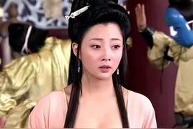 殷桃：离婚13年，44岁仍单身无子女，照顾父母晚年，前夫锒铛入狱图片