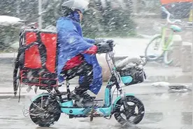 下雨天点外卖怪消费者？有病吗？图片