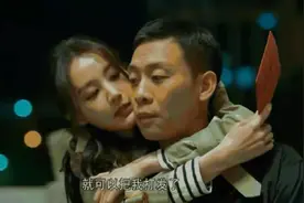 张译半天2大瓜！主动与殷桃当众拥抱，疑与90后小花当剧组夫妻图片