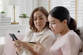 爸妈保险购买指南 | 注意这些坑，才能买到好产品图片