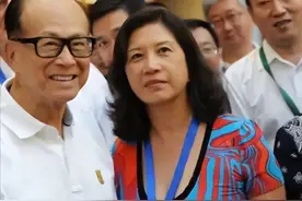 硬刚中产品牌商！李嘉诚服气的女子，做不成她公公就做“导师”图片