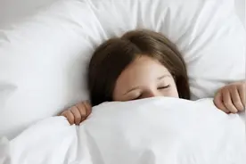 你的睡姿正在无意之中暴露你的性格图片