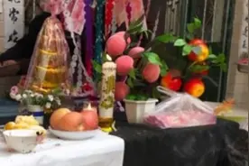 不论家里有没有钱，老人离世后3件遗物千万不能烧，有很大意义！图片