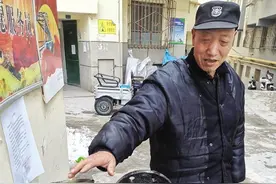 ■记者跑腿之为民解忧 停水5天，到底啥原因？社区协调物业和供水部门查找维修，更换阀门后恢复供水图片