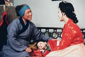 老话说“一户开两门，人财都难存”，有什么说法？古人说得对吗？图片