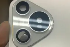 华为P70标准版手机背面照片曝光，三角形相机岛设计图片