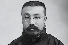 老头瘫痪在床，却被百名公安围捕：他竟是杀害李大钊的凶手之一图片