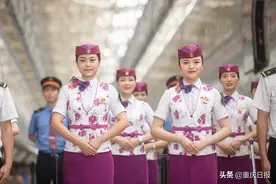 郑渝高铁明日全线通车运营 重庆首发列车班组亮相图片