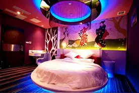 为什么年轻人爱开钟点房，4个小时能做啥？保洁阿姨说出实情图片