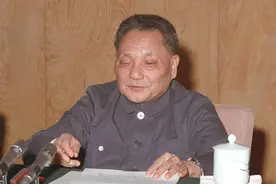 85年百万大裁军，很多军队领导不服，邓小平：领导不服，就动领导图片