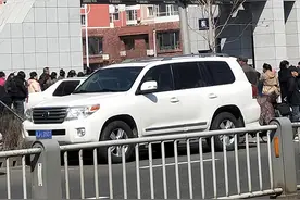 国内学校怪象图片