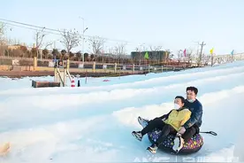 樱花小镇：游乐大餐溢芳香 假日经济添活力图片