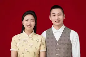 重庆山火救援的“蝴蝶结”女骑士吴朴慧领证，新郎李有霖是山火中的战友图片