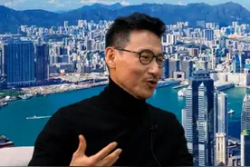 张学友自嘲家庭地位低，每天擦屎喂食做家务，女儿都懒得理睬他图片