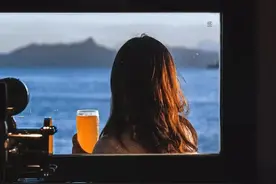 “大龄”潮汕女孩在深圳：28岁没结婚，回到家如同“罪人”图片