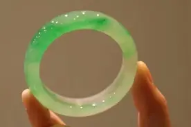 54圈口的手镯适合多少斤戴？一个简单的小方法，选出合适的圈口图片