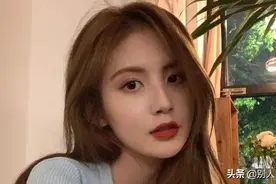 女人疯狂想念你时，不会一直“纠缠”，而会这样做图片