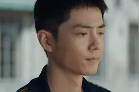 王牌部队：小飞出卖顾一野，揭露继父与阿秀的真实感情，被酸到了图片