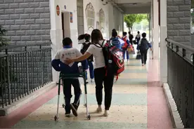 破防！14年不离不弃，这位单亲妈妈的故事刷屏星沙人的朋友圈图片