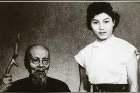 新凤霞逝世十年后，儿子吴欢回忆称：周总理也曾夸我妈漂亮图片