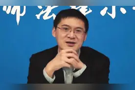 罗翔真实的辩护水平：曾为涉黑大佬辩护，刑期从25年减至8年半图片