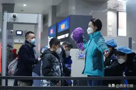 注意！这些旅客需接受二次安检图片