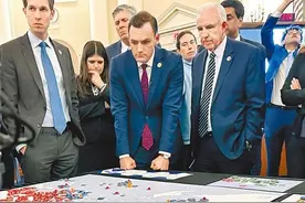 统一枪声一旦打响，8万名解放军将登岛作战？岛内高层呼吁避战图片