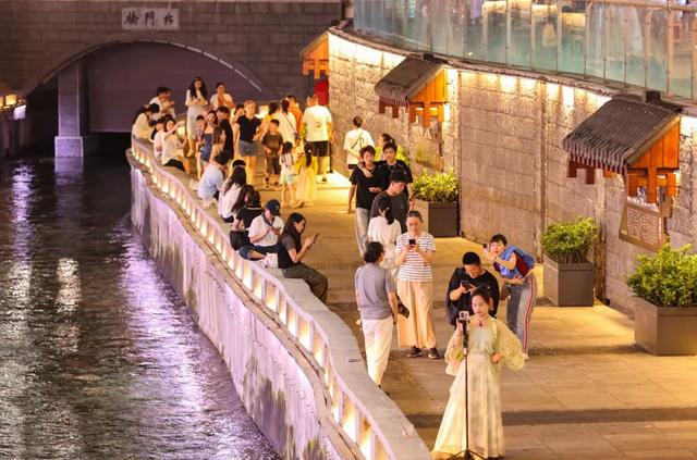 贵阳太平路，越夜越精彩！