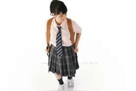 【绘画参考】多角度女性俯视站姿（动态速写素材）图片